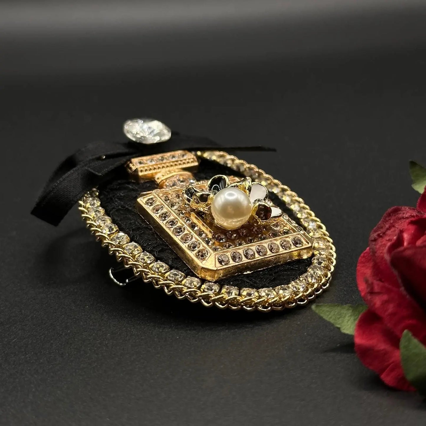 Broche Parfum Couture Strass & Perles - Chimane Accesories