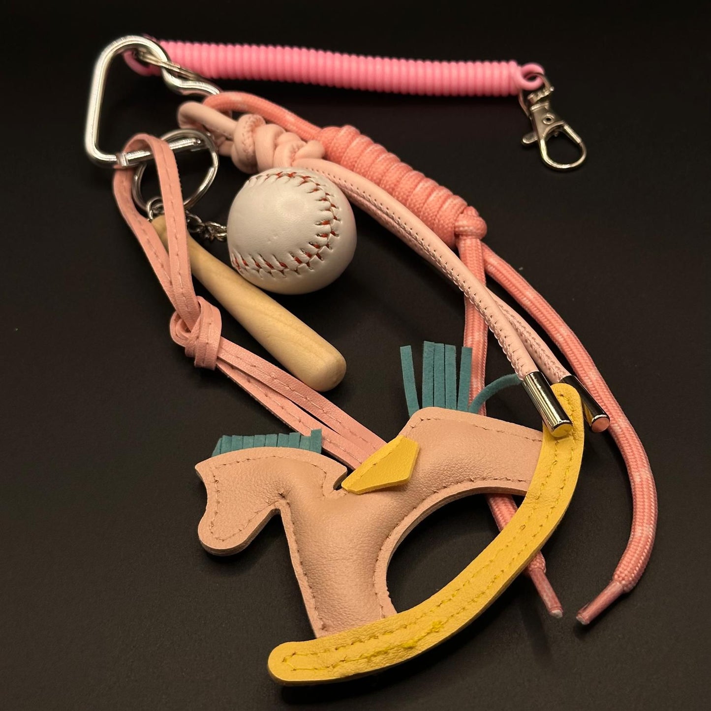 Porte-clés Baseball Rose avec Batte et Balle