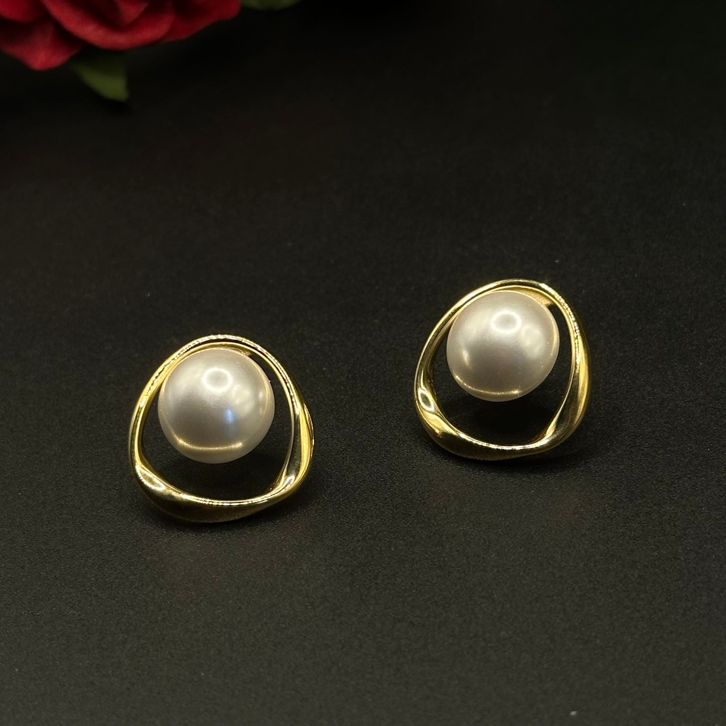 Boucles d’oreilles perle anneau doré
