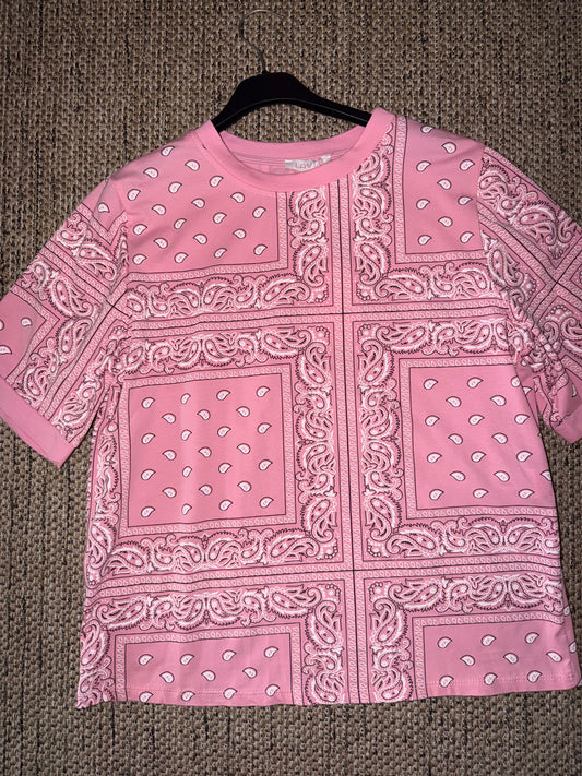 Tee shirt bandana