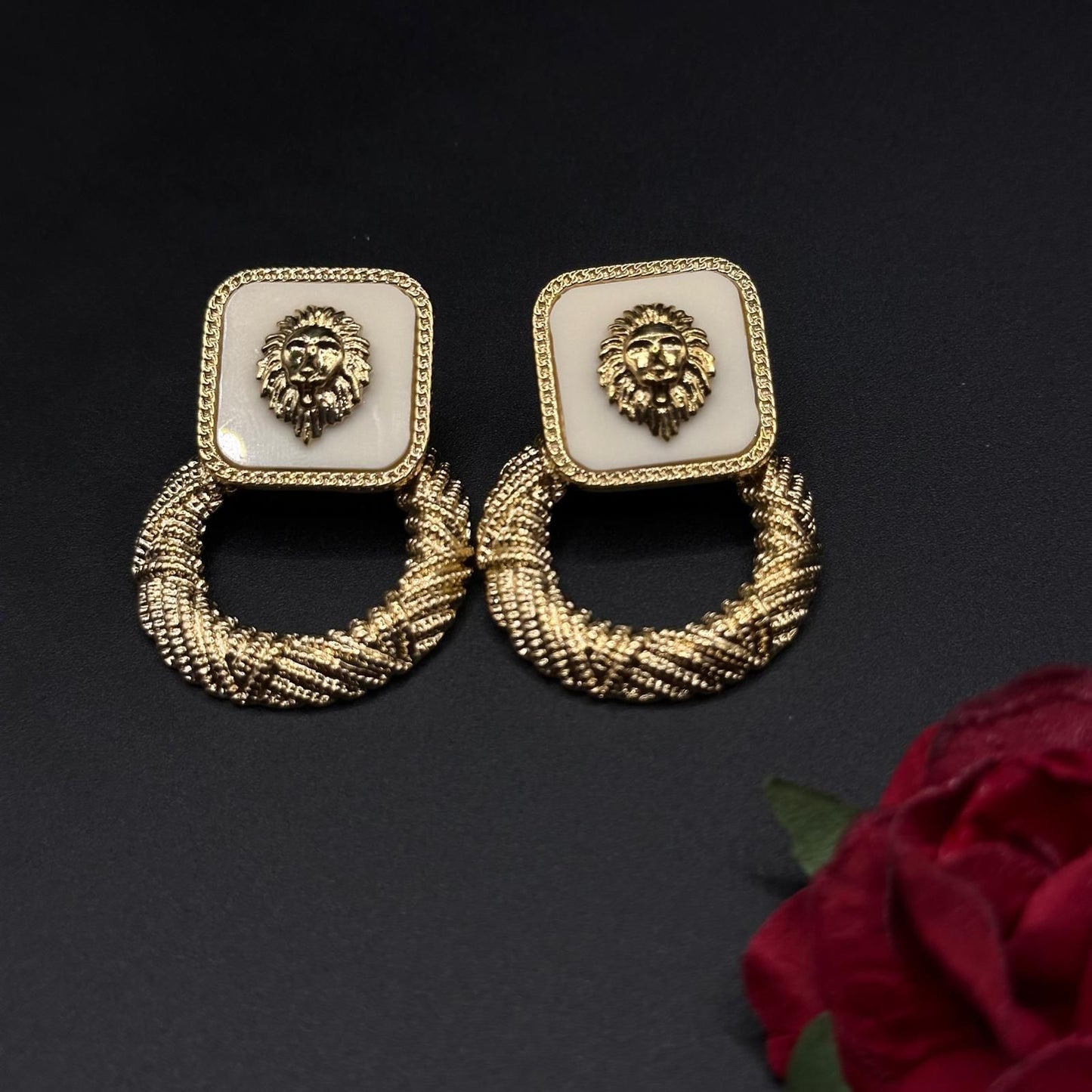 Boucles d’Oreilles Lion Doré