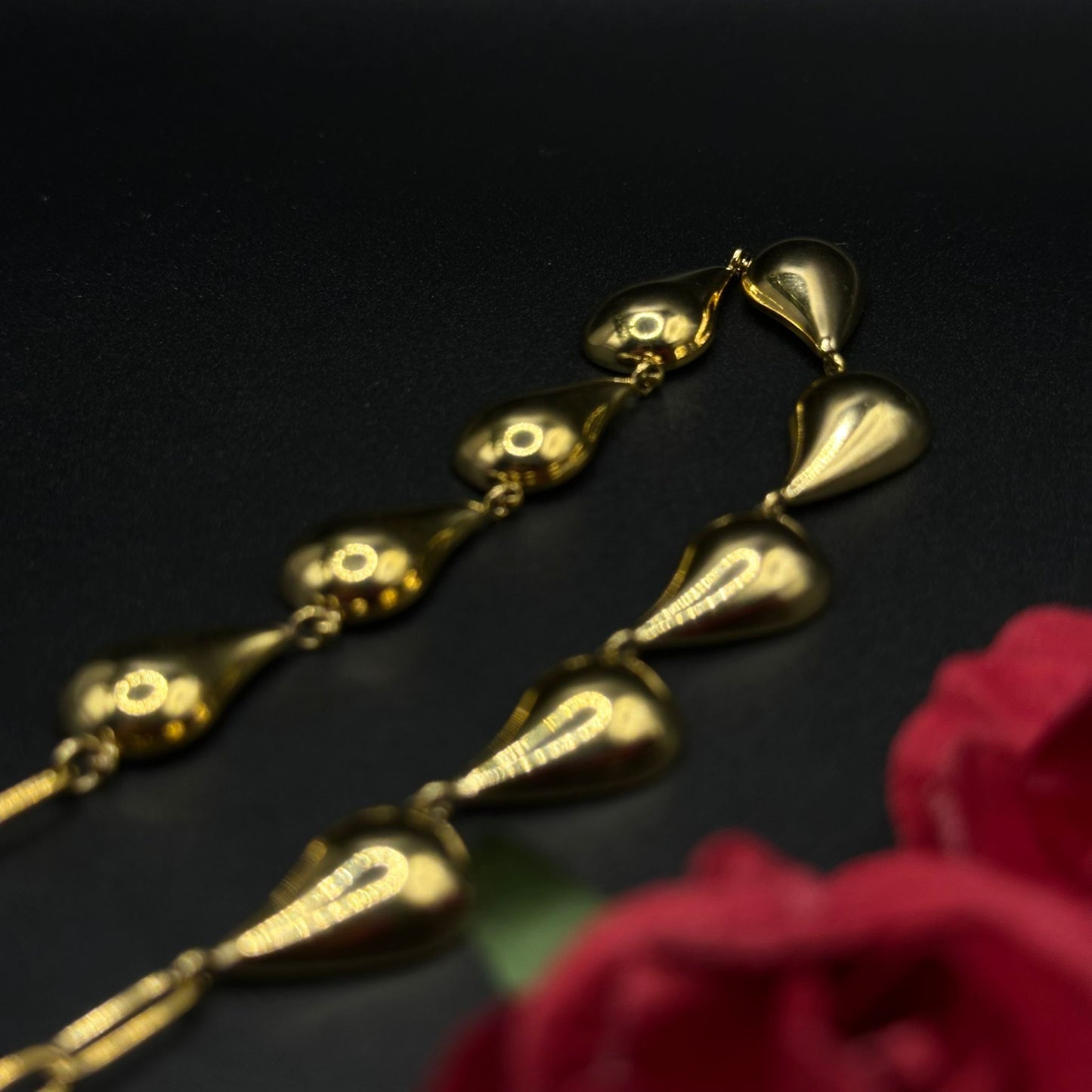 Collier Doré Gouttes Modernes