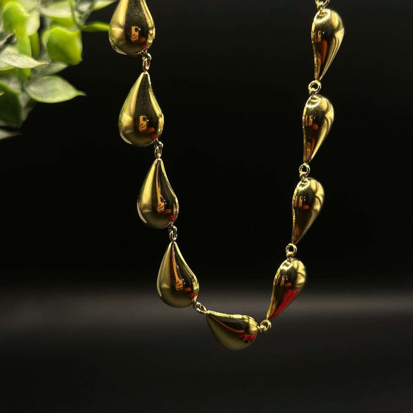 Collier Doré Gouttes Modernes