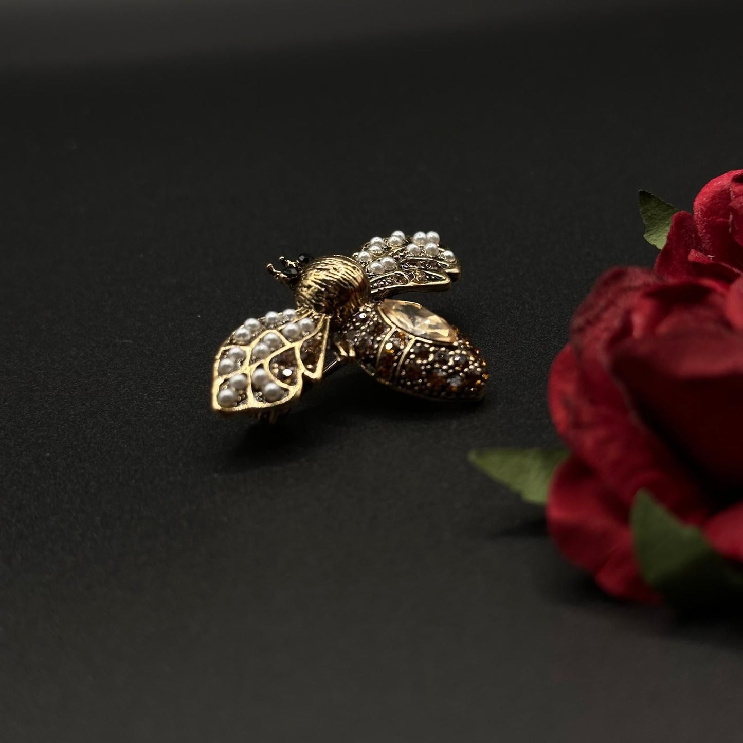 Broche Abeille Royale Strass & Perles