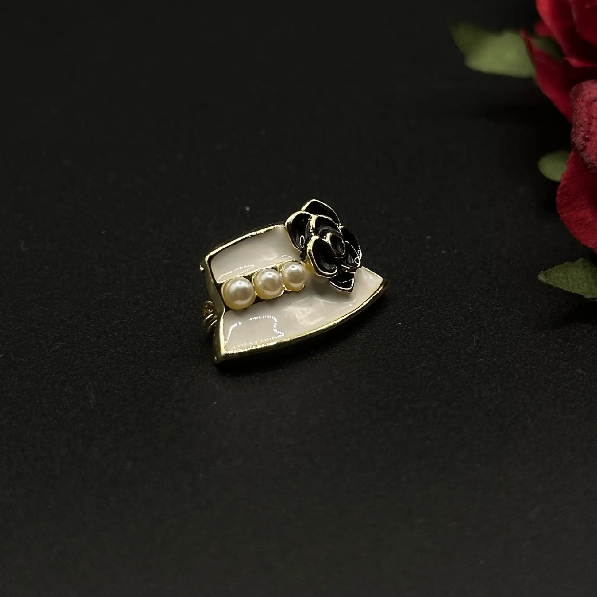 Broche Veste & Chapeau Perlé - Chimane Accesories