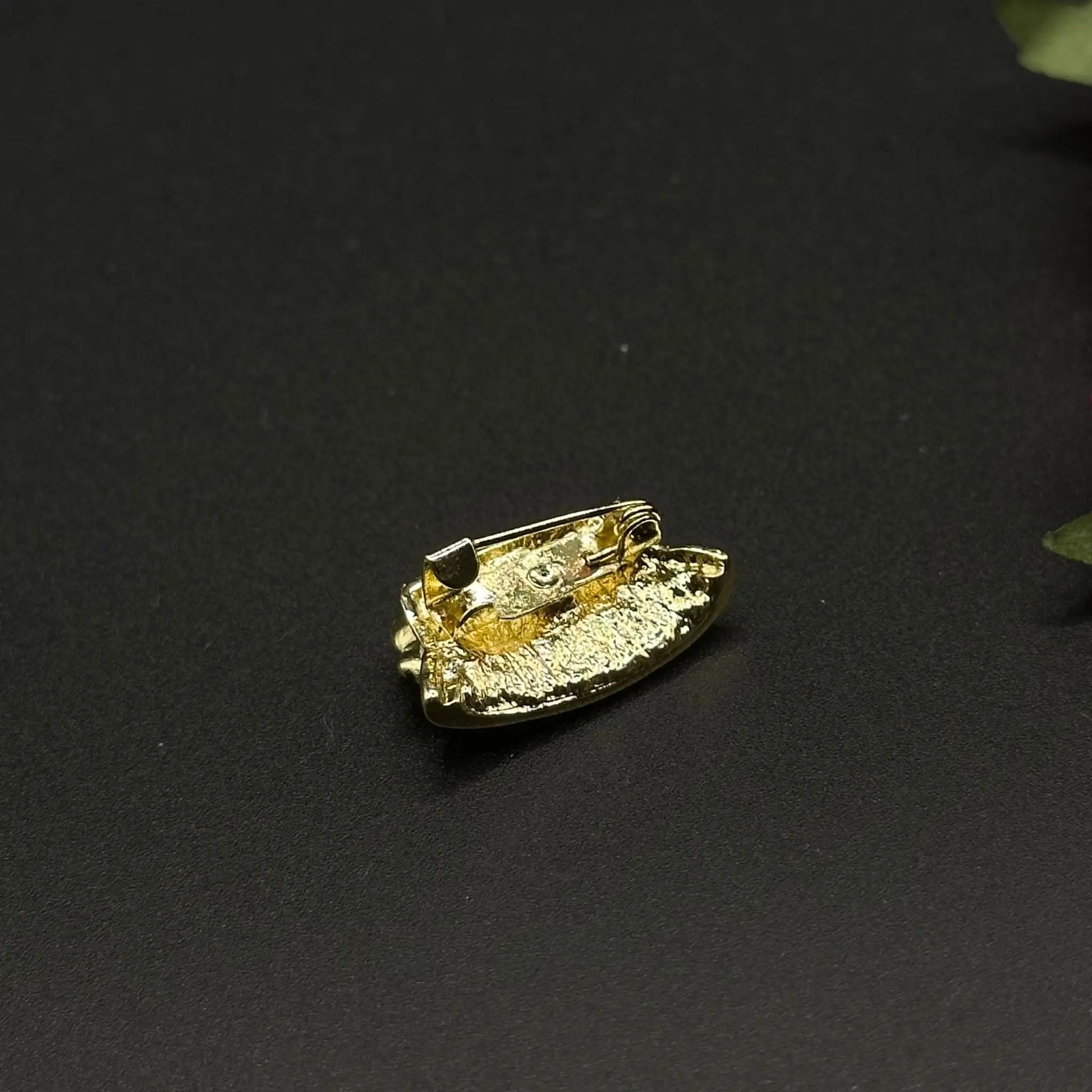 Broche Veste & Chapeau Perlé - Chimane Accesories