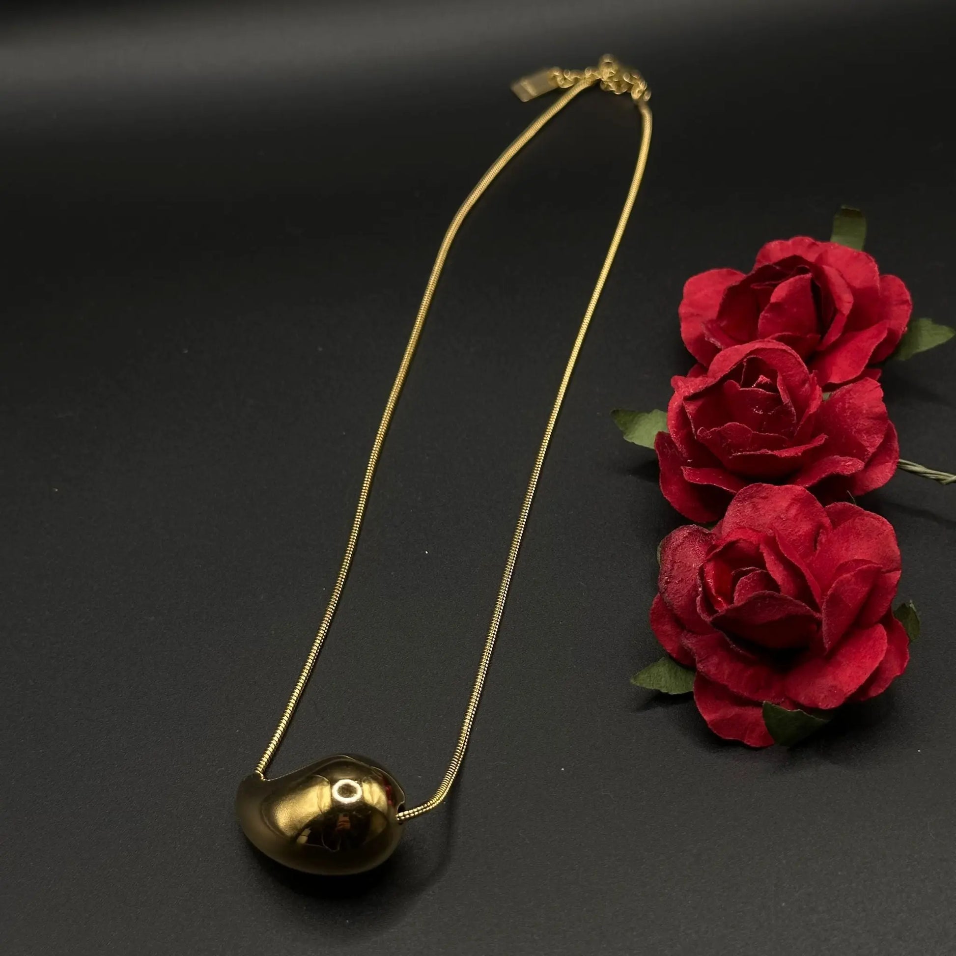 Collier Pendentif Goutte Sculptée - Chimane Accesories