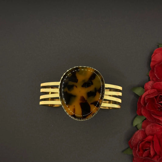 Bracelet manchette doré à pierre effet écaille - Chimane Accesories