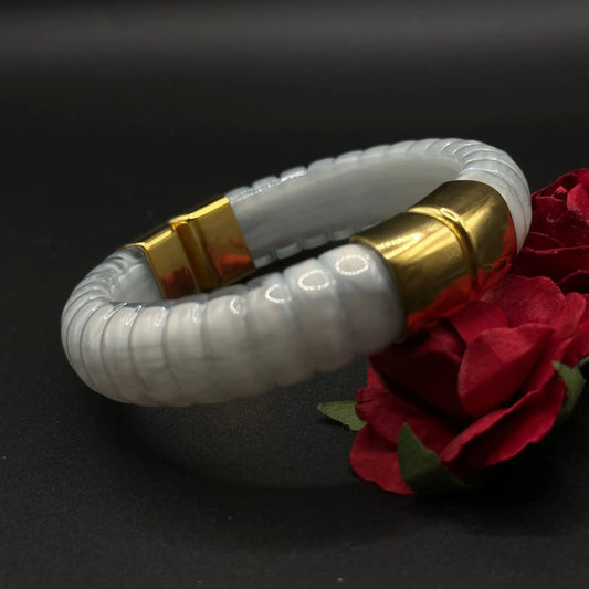 Bracelet Résine Ivoire & Anneaux Dorés - Chimane Accesories