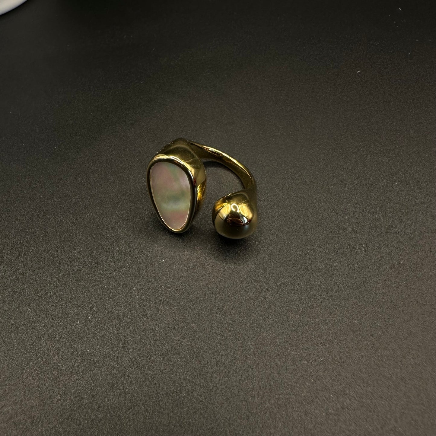 Bague nacre dorée