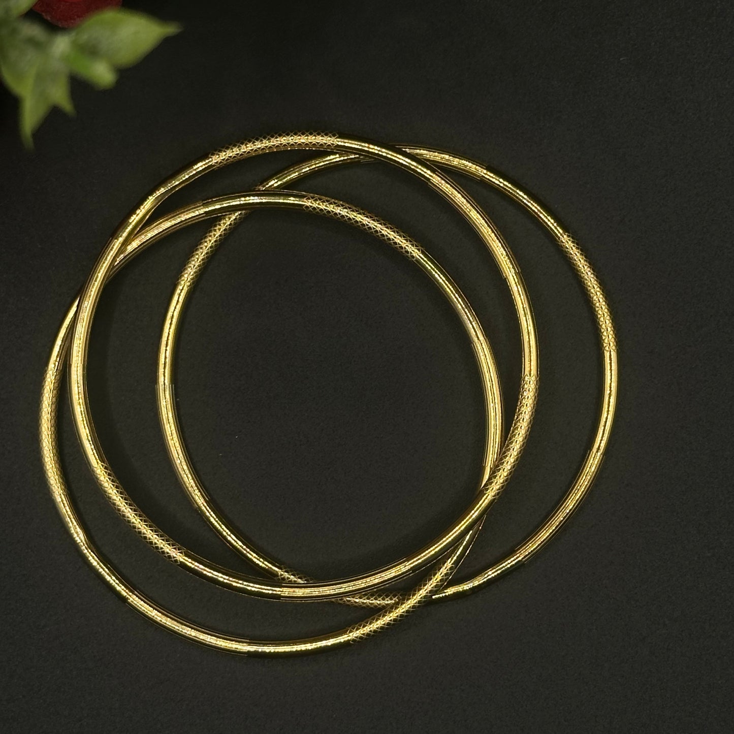 Lot de 3 joncs fins dorés texturés
